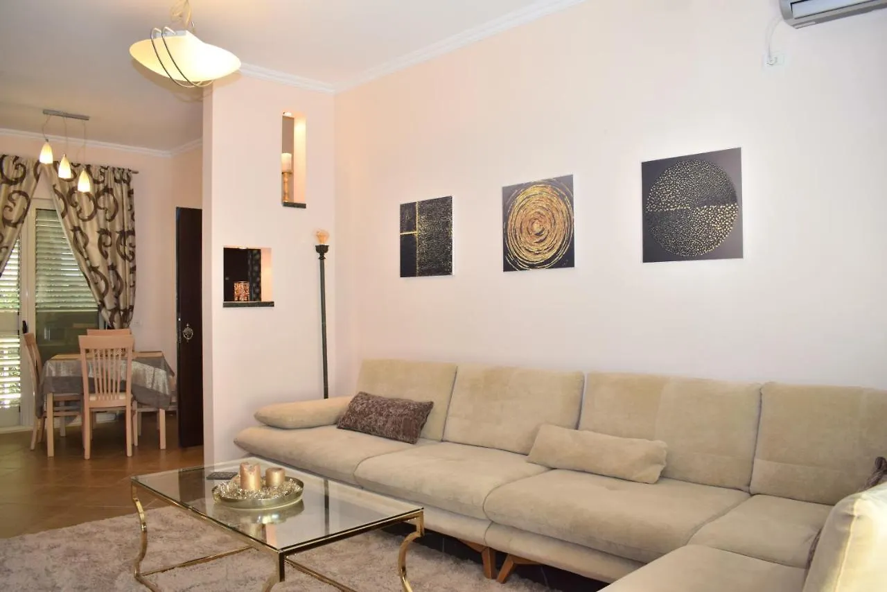Villa Lura 1 Beach House - 235 Plazhi San Pietro