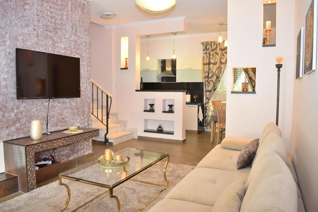 Lura 1 Beach House - 235 Plazhi San Pietro Albania