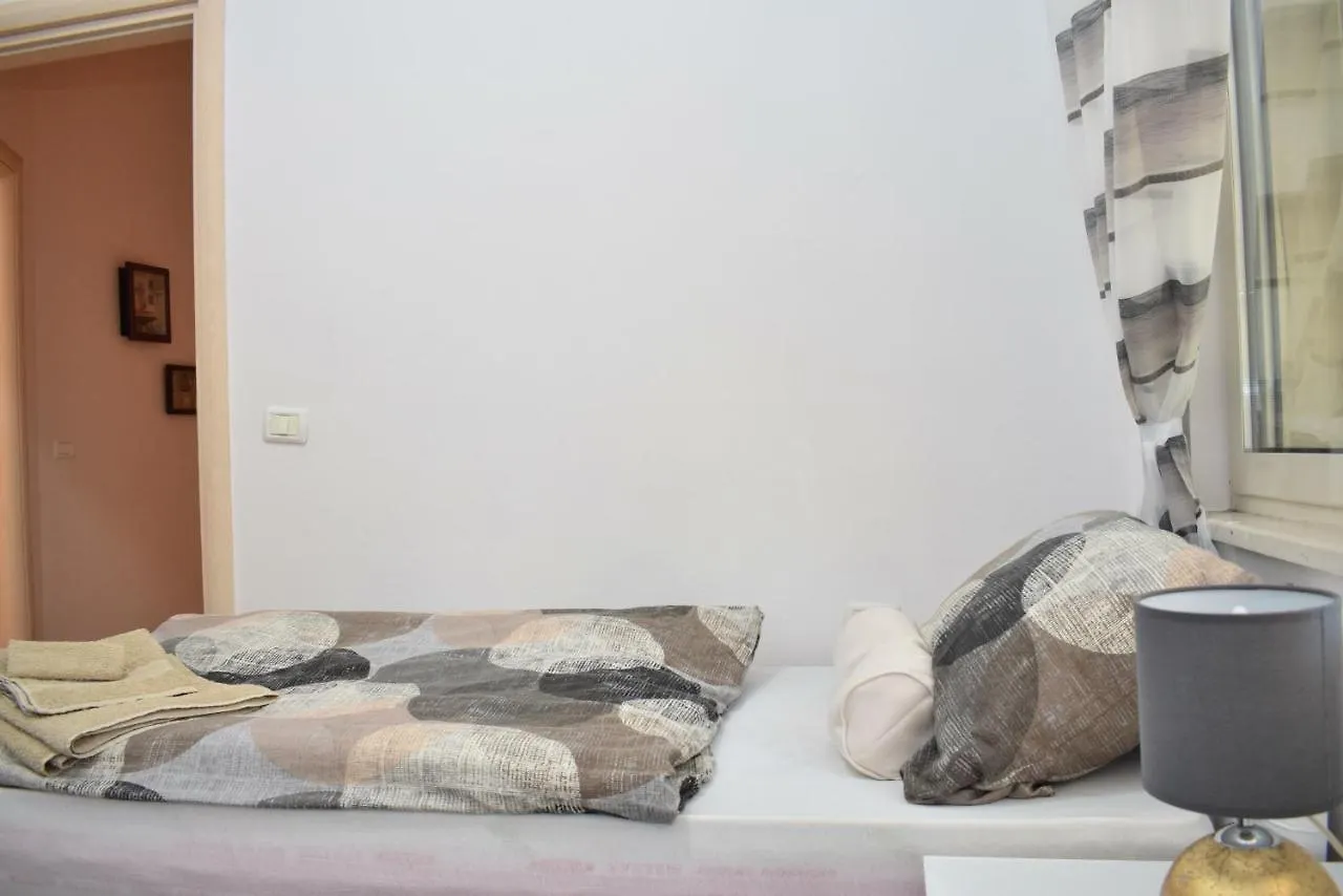 Lura 1 Beach House - 235 Plazhi San Pietro 0*,