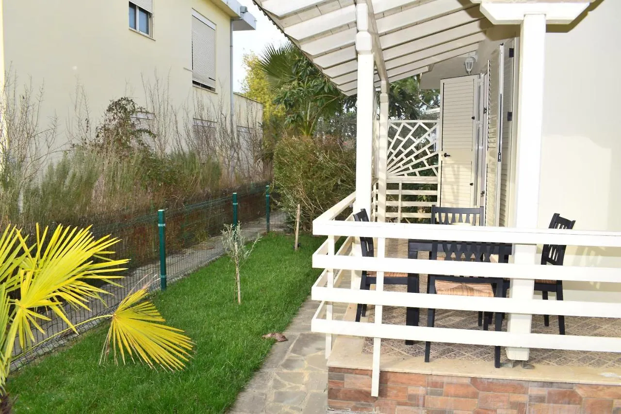 Lura 1 Beach House - 235 Plazhi San Pietro 0*,  Albania
