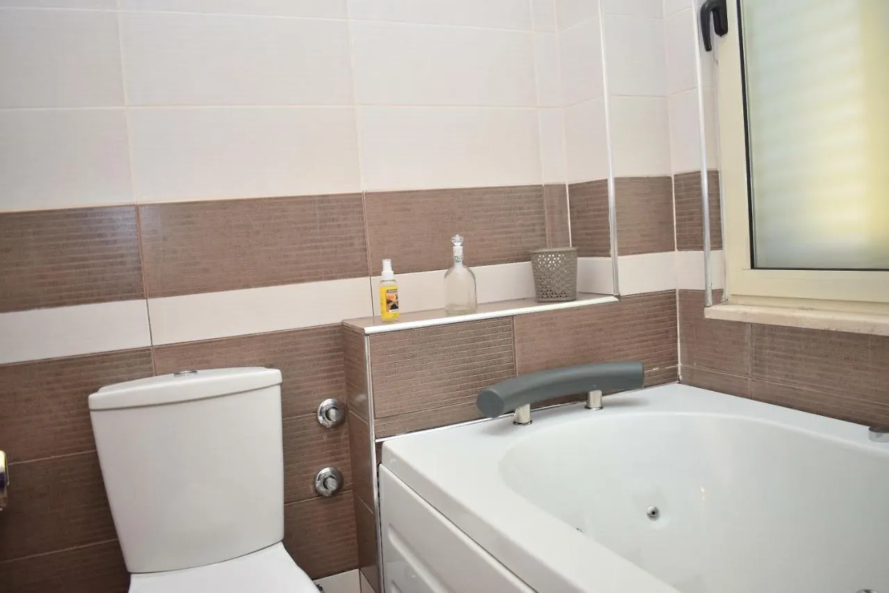 Lura 1 Beach House - 235 Plazhi San Pietro Villa
