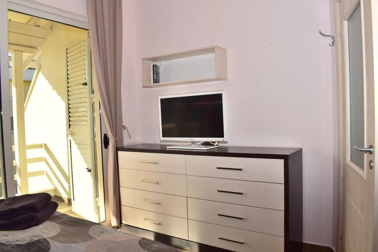 Lura 1 Beach House - 235 Plazhi San Pietro 0*,