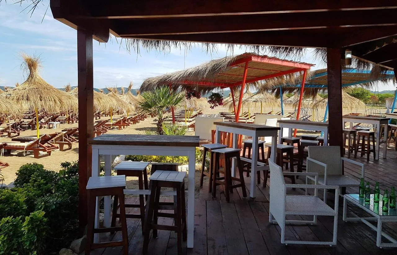 Lura 1 Beach House - 235 Plazhi San Pietro 0*,